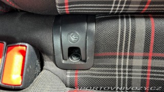 Volkswagen Golf 2.0TSI 162kW*GTI*Navi*Xen 2015
