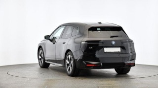 BMW iX XDRIVE 40 Připravujeme 2022
