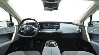 BMW iX XDRIVE 40 Připravujeme 2022