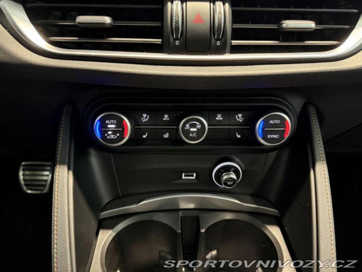 Alfa Romeo Stelvio 2.0 Turbo 280k Q4 AT8 INT 2025