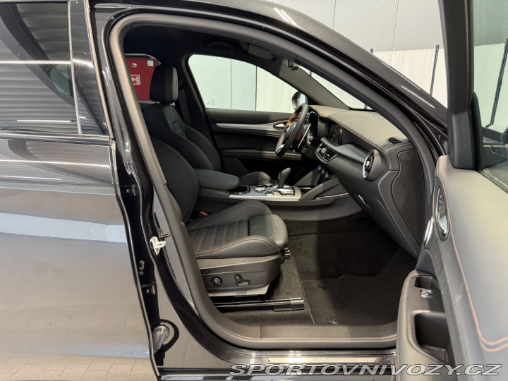 Alfa Romeo Stelvio 2.0 Turbo 280k Q4 AT8 INT 2025