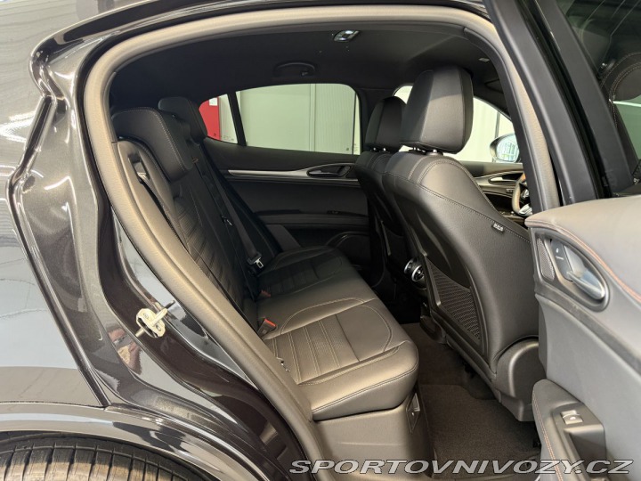 Alfa Romeo Stelvio 2.0 Turbo 280k Q4 AT8 INT 2025