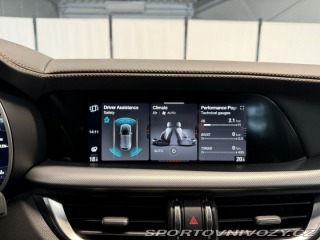Alfa Romeo Stelvio 2.0 Turbo 280k Q4 AT8 INT 2025