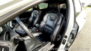 Volvo V40 R-Design 2013