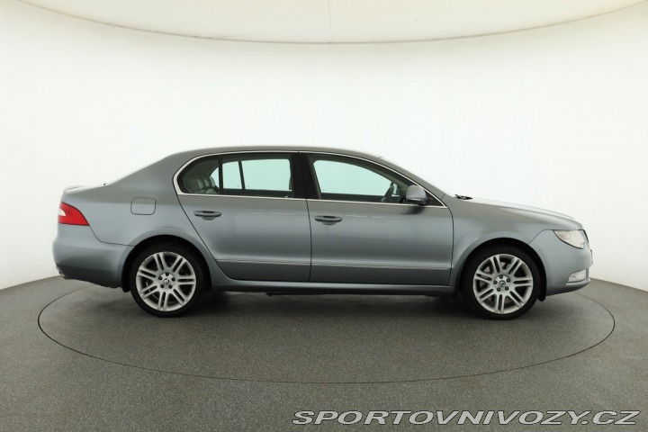 Škoda Superb 3.6 FSI V6 2012