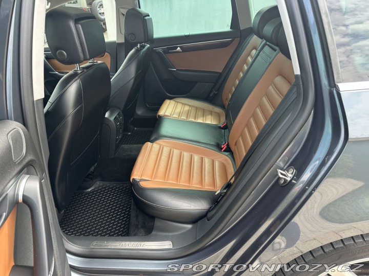 Volkswagen Ostatní modely Passat 3,6 V6 220kW DSG 4x4 HIGH 2011
