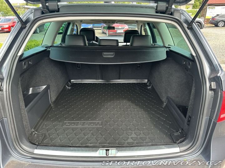 Volkswagen Ostatní modely Passat 3,6 V6 220kW DSG 4x4 HIGH 2011