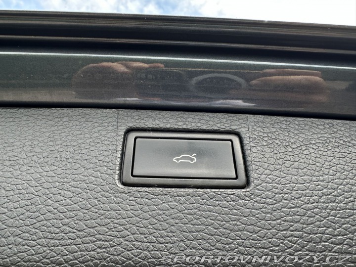 Volkswagen Ostatní modely Passat 3,6 V6 220kW DSG 4x4 HIGH 2011
