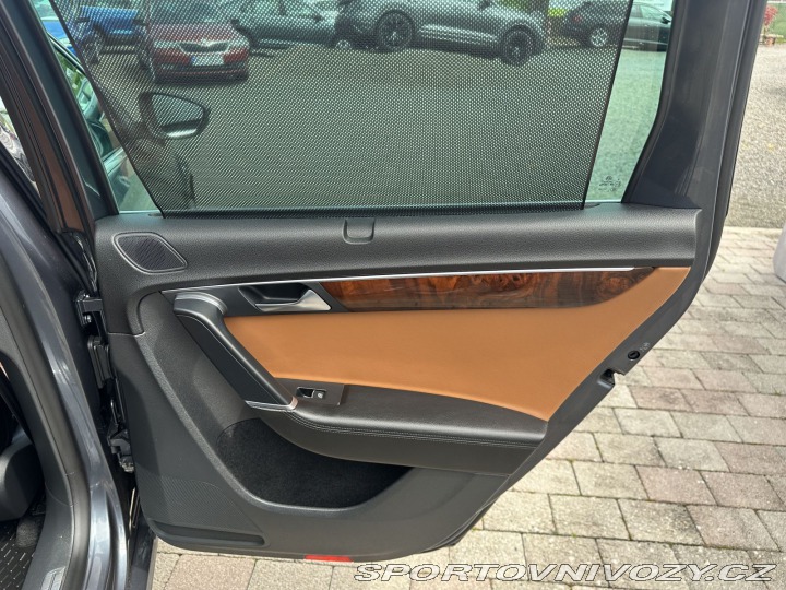 Volkswagen Ostatní modely Passat 3,6 V6 220kW DSG 4x4 HIGH 2011