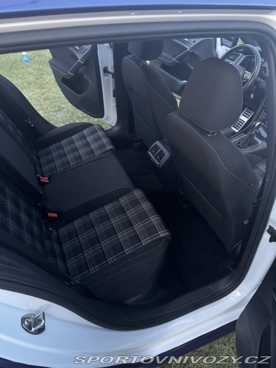 Volkswagen Golf VII 2.0 GTD 2016