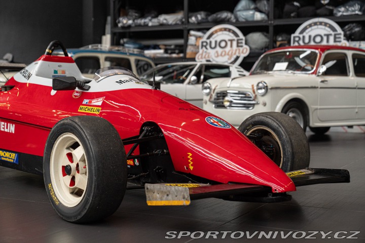 Ostatní značky Ostatní modely FORMULA ALFA BOXER 1987