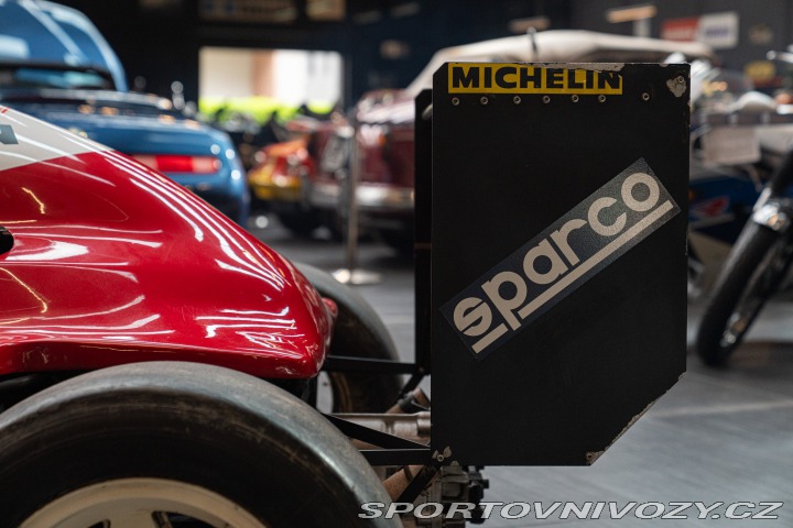 Ostatní značky Ostatní modely FORMULA ALFA BOXER 1987