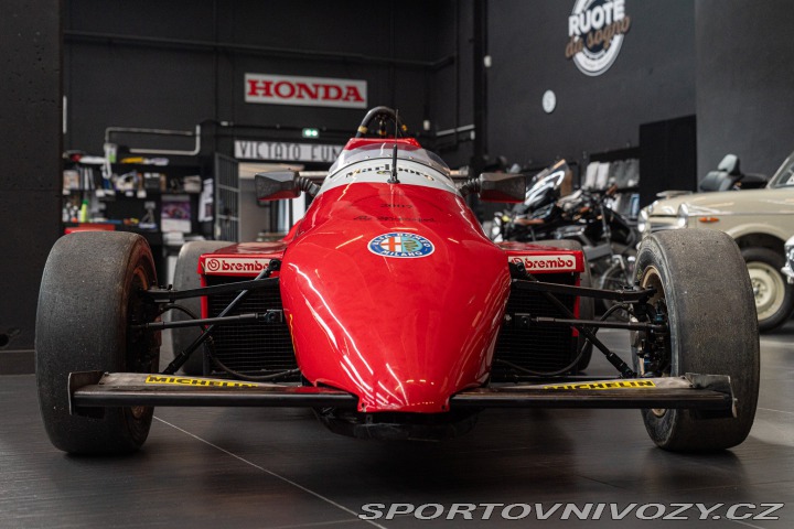 Ostatní značky Ostatní modely FORMULA ALFA BOXER 1987
