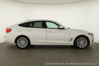 BMW 3 GT Luxury Line 330i xDriv 2016