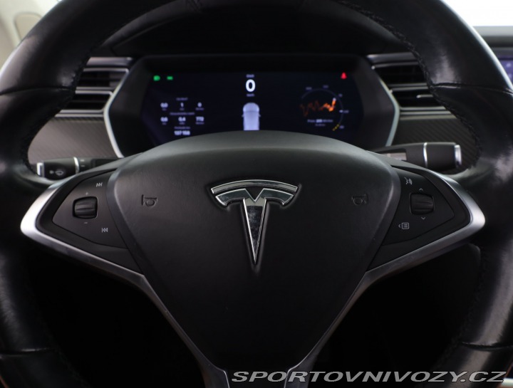 Tesla Model X 90D 2016