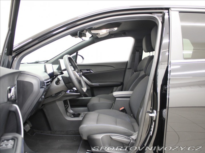 MG Ostatní modely MG4 0,1 64kWh 150kW Elegance 2024