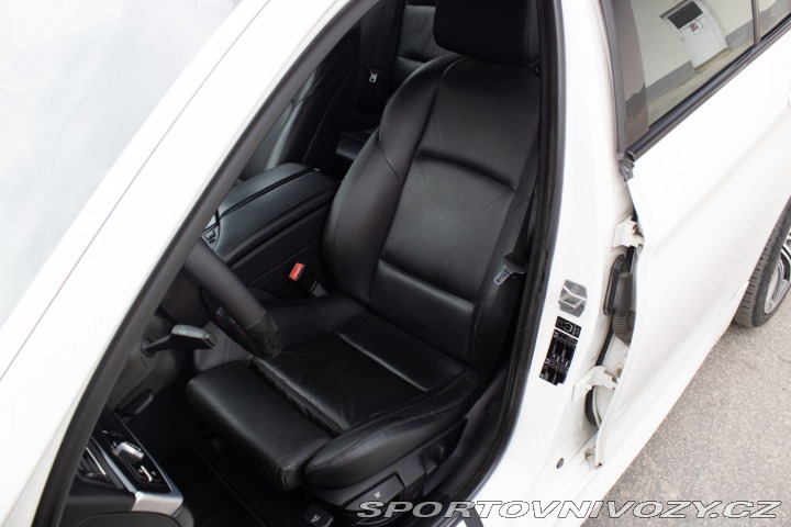 BMW 5 Touring 535d 313k A/T 2012