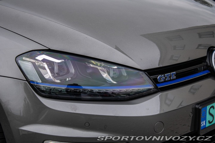 Volkswagen Golf GTE plug in-hybrid /aj n 2015