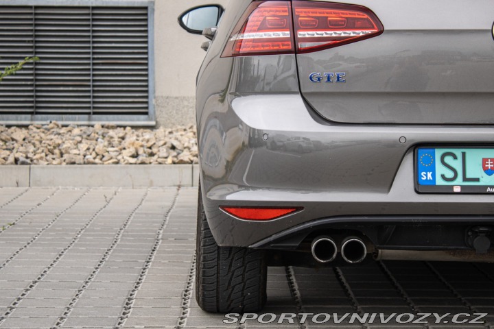 Volkswagen Golf GTE plug in-hybrid /aj n 2015