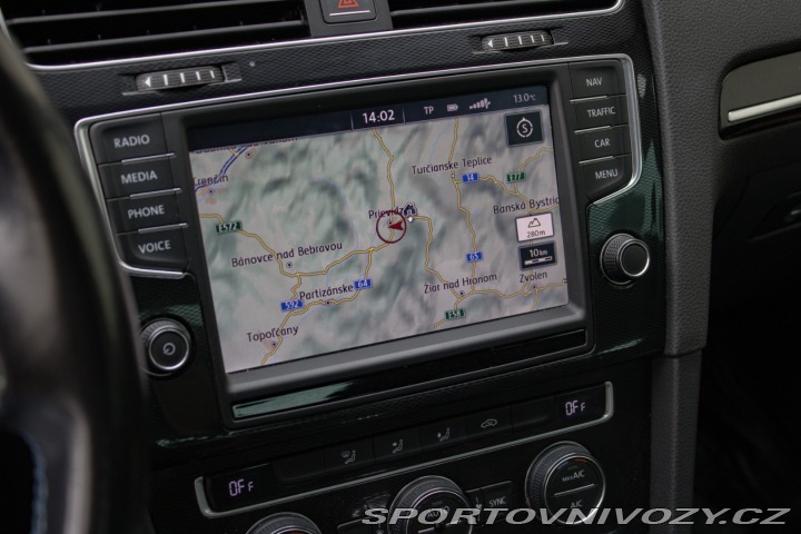 Volkswagen Golf GTE plug in-hybrid /aj n 2015
