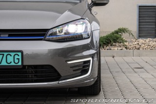 Volkswagen Golf GTE plug in-hybrid /aj n 2015
