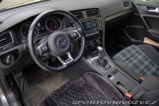 Volkswagen Golf GTE plug in-hybrid /aj n 2015