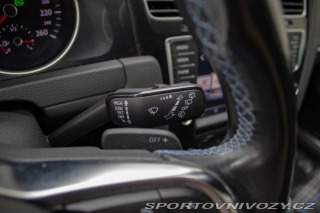 Volkswagen Golf GTE plug in-hybrid /aj n 2015