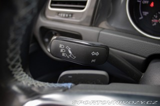 Volkswagen Golf GTE plug in-hybrid /aj n 2015