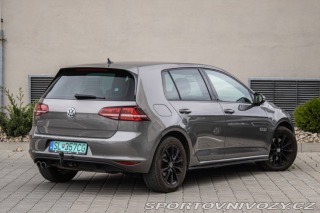 Volkswagen Golf GTE plug in-hybrid /aj n 2015
