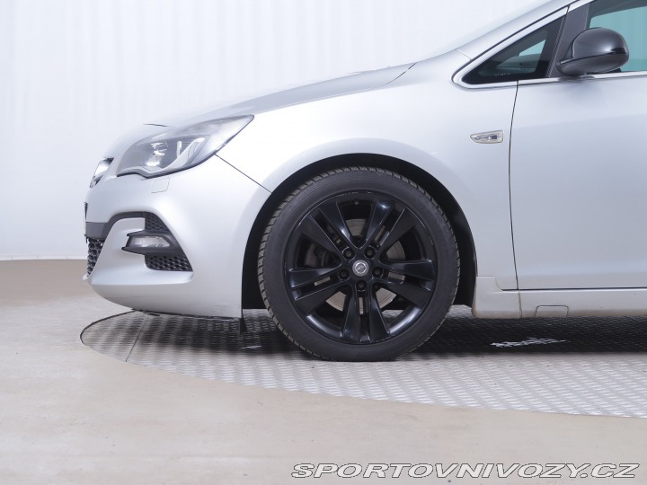 Opel Astra 2.0 BiCDTI 2015