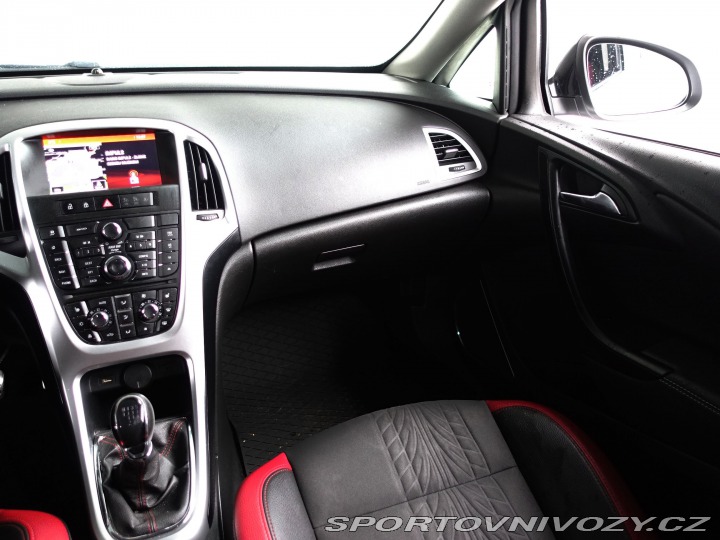 Opel Astra 2.0 BiCDTI 2015