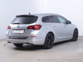 Opel Astra 2.0 BiCDTI 2015
