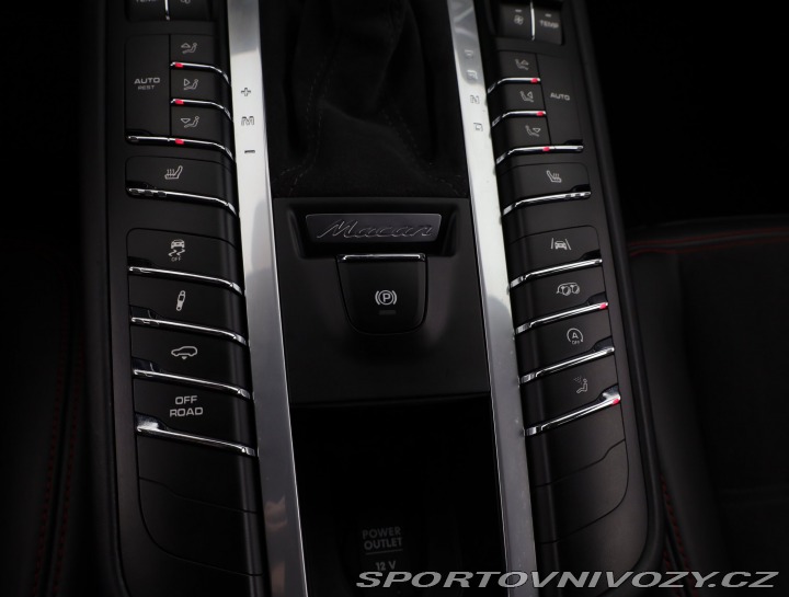 Porsche Macan GTS 2020