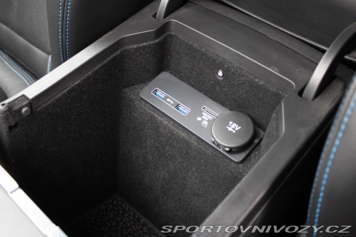 Jaguar E-Pace 2.0 I4 180k R-Dynamic SE 2019
