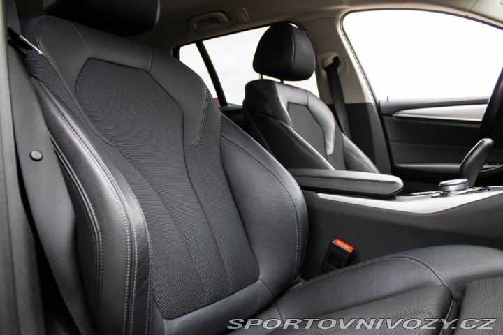 BMW 5 Touring 530i xDRIVE Spor 2017