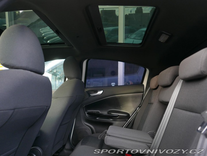 Alfa Romeo Giulietta 1,4 TB 125kW Navi Panoram 2011