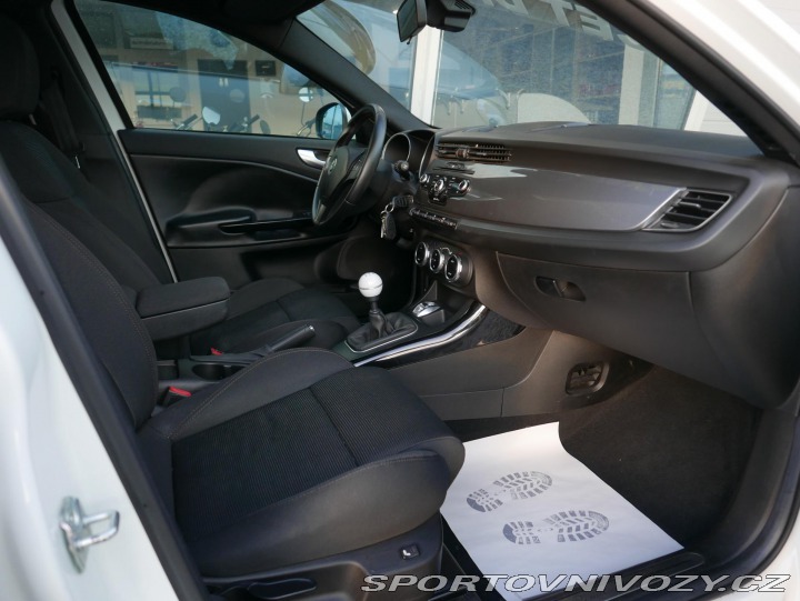 Alfa Romeo Giulietta 1,4 TB 125kW Navi Panoram 2011