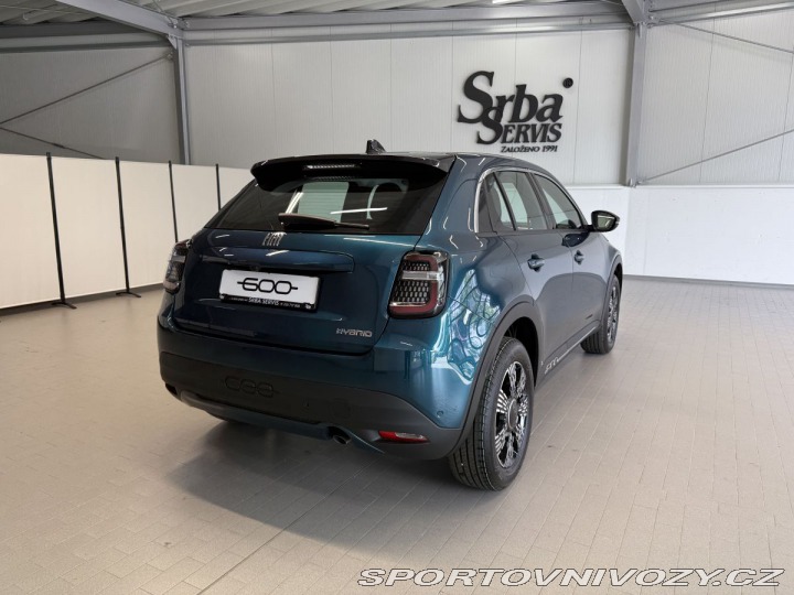 Fiat 600 1.2 Turbo Hybrid 100k MHE 2025