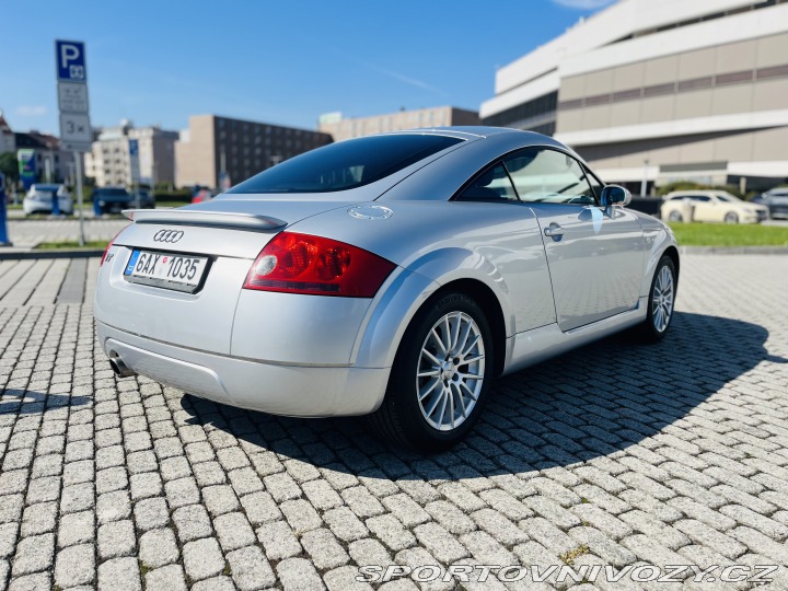 Audi TT 8n 2001