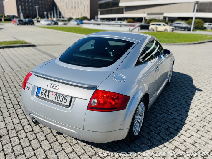 Audi TT 8n 2001