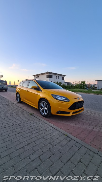 Ford Focus ST 250 mk3 Combi 2013