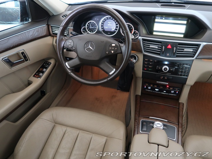 Mercedes-Benz E E 350 CGI 2010