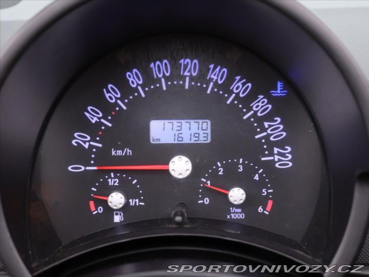 Volkswagen New Beetle 1,4 i 55kW Klimatizace Se 2004