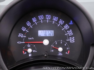 Volkswagen New Beetle 1,4 i 55kW Klimatizace Se 2004