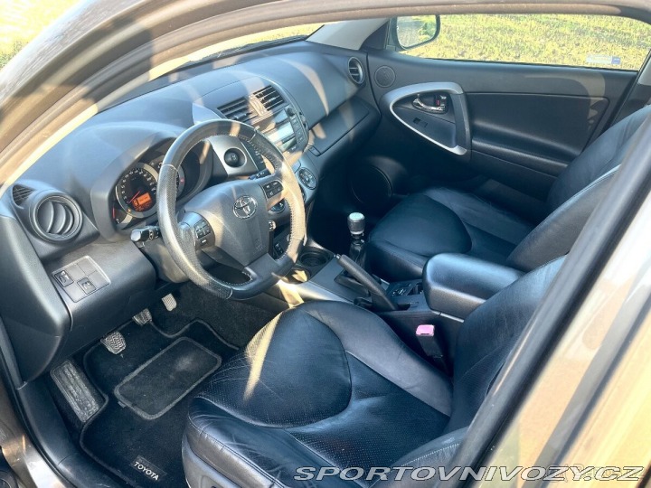 Toyota Ostatní modely RAV4 2,2 2AD 110kW 4x4 2009