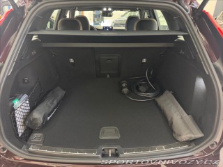 Volvo Ostatní modely XC60 2,0 T6 AWD Plus Dark 5630 2025
