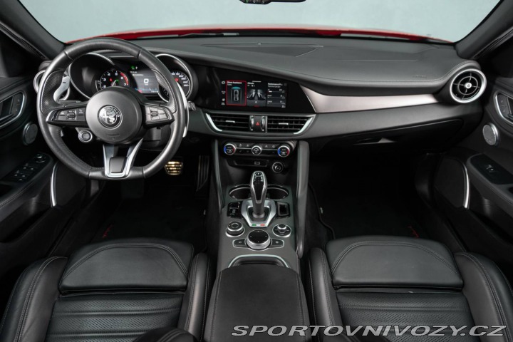 Alfa Romeo Giulia 2.0 GME Veloce AWD AT 2022
