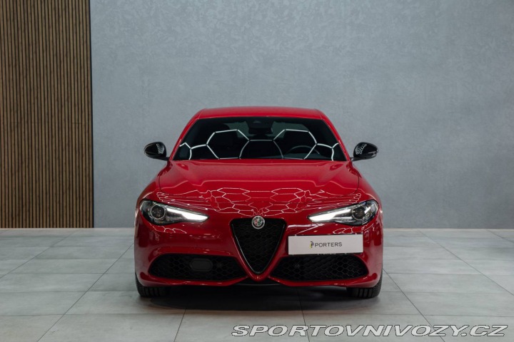 Alfa Romeo Giulia 2.0 GME Veloce AWD AT 2022