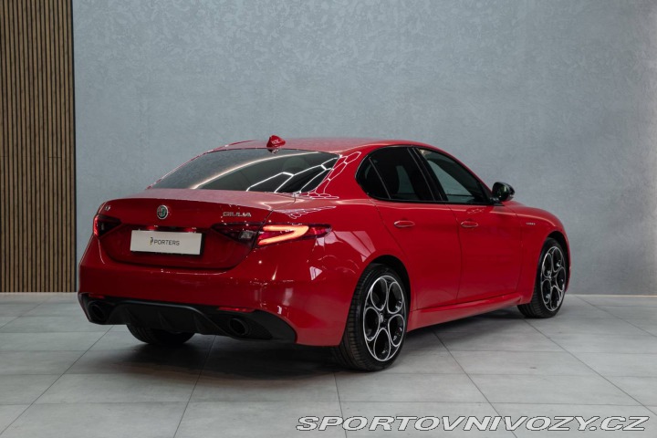 Alfa Romeo Giulia 2.0 GME Veloce AWD AT 2022