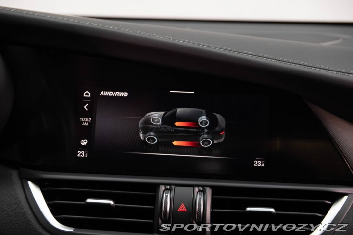Alfa Romeo Giulia 2.0 GME Veloce AWD AT 2022